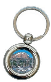 KEYRING WITH CREST TOWNSVILLE AUSTRALIA MARINA